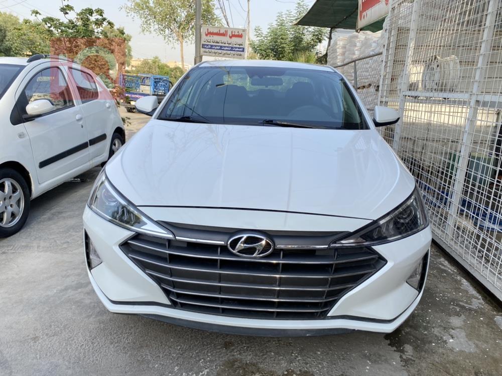 هیوندای ئەلەنترا